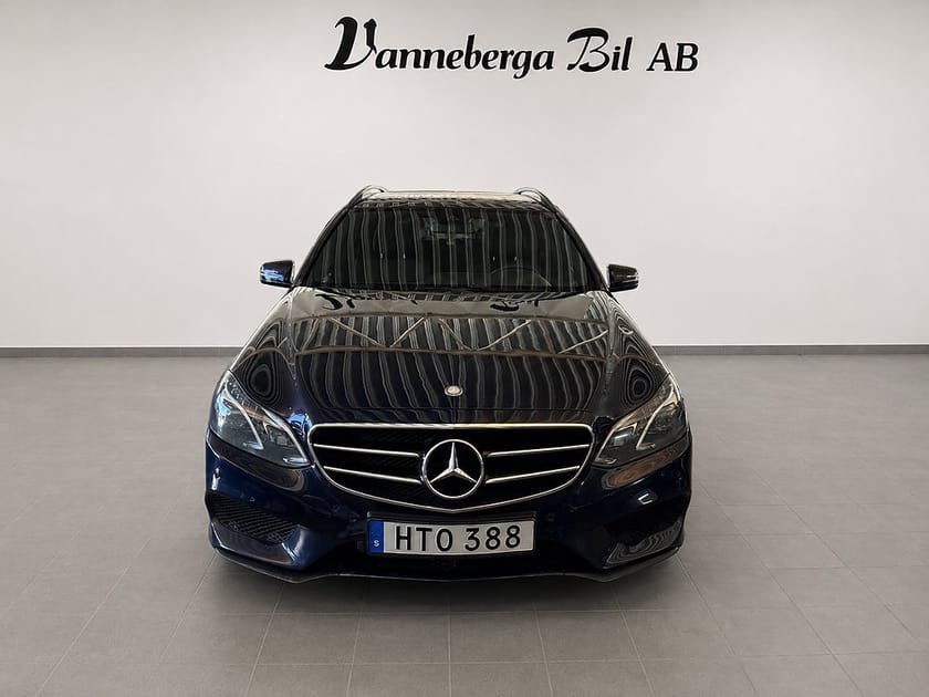 Bild 2 av Mercedes-Benz E 220 T BlueTEC 4MATIC 7G-Tronic Avantgarde Euro 6