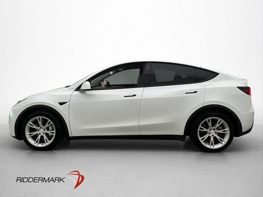 Bild 5 av Tesla Model Y Long Range AWD Svensksåld Autopilot Dragkrok