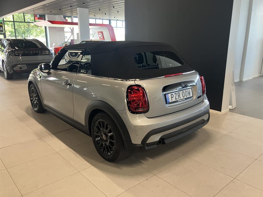 Bild 3 av MINI Cooper Convertible 136hk Automat Essential LED CarPlay Comfortaccess PDC