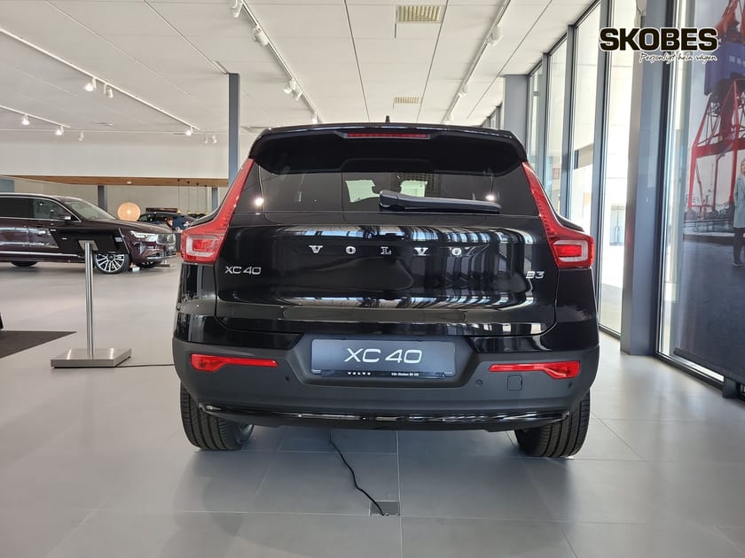 Bild 5 av Volvo XC40 B3 FWD Bensin Plus Dark