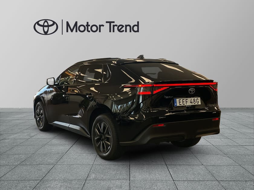 Bild 3 av Toyota bZ4X
