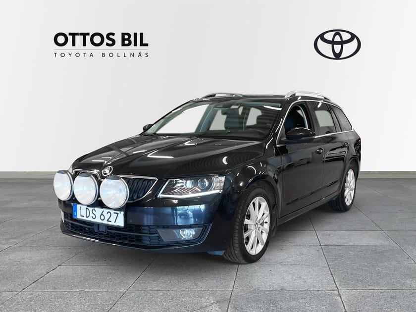 Bild 1 av Škoda Octavia Kombi 2.0 TDI 4x4 Manuell, 150hk - Style / V-hjul, Drag, Värmare
