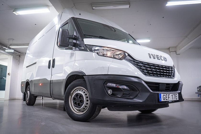 Bild 3 av Iveco Daily 35-140 Van 2.3 JTD Hi-Matic L2H2 | MOMS | Värm | 1919 kr/må
