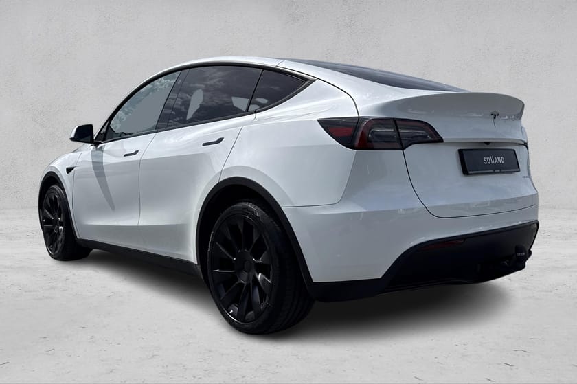 Bilde 3 av Tesla Model Y Long Range AWD LR/AWD/H.feste/Panorama/Skinn/2 hjulsett++