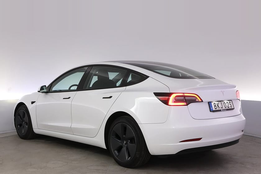 Bild 4 av Tesla Model 3 Standard Range Autopilot Panorama V-hjul