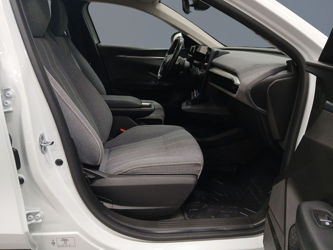 WAC24T – Renault Mégane E-TECH