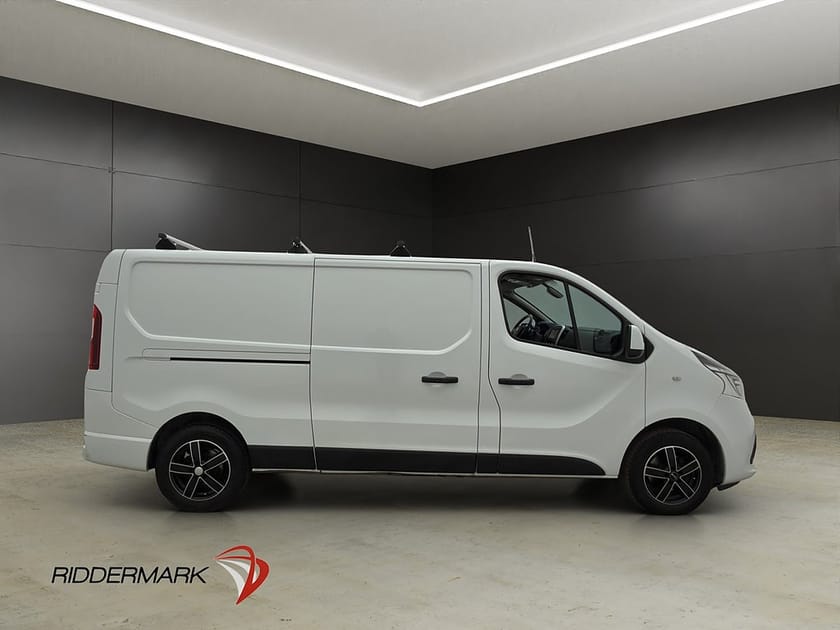 Bild 2 av Renault Trafic Skåpbil L2 Värmare Drag B-Kamera LED Farthållare Moms