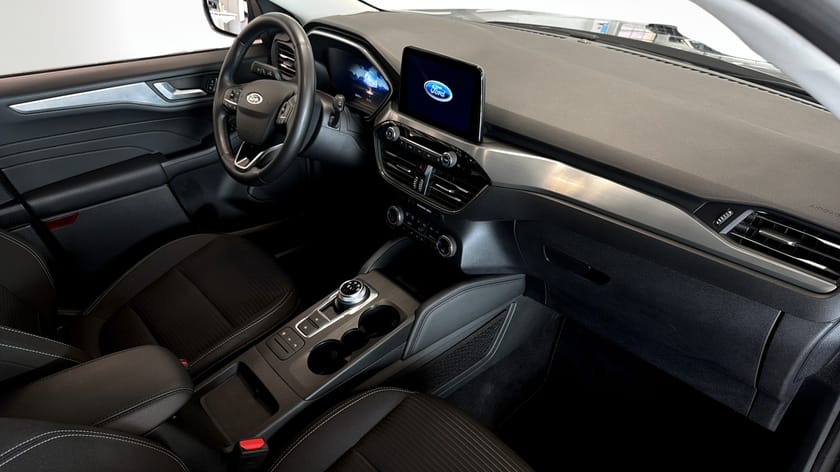 Bild 3 av Ford Kuga Plug-In Hybrid Titanium E-CVT, 225hk