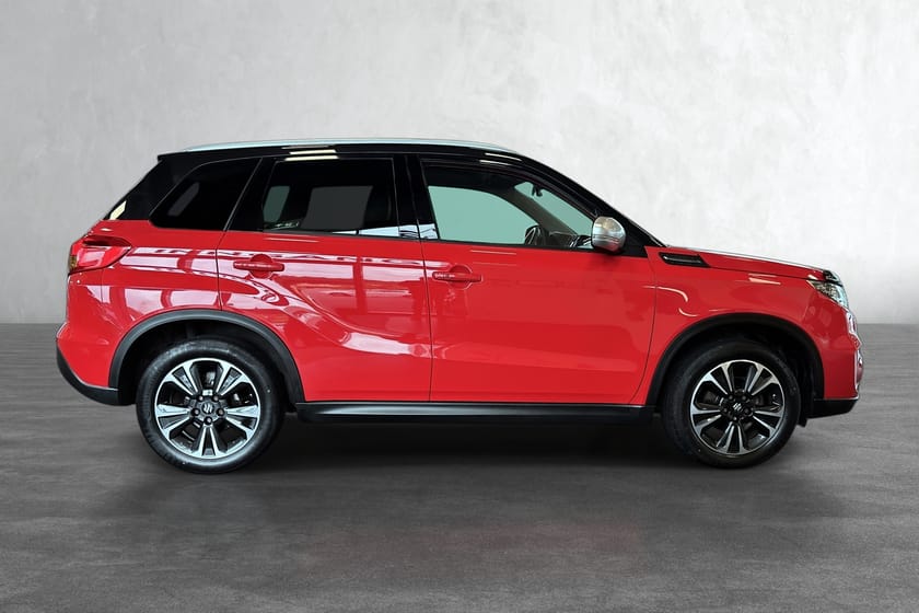 Bilde 4 av Suzuki Vitara 140 HK Automat 4WD Delskinn/Alcantara,H.feste/R.kamera