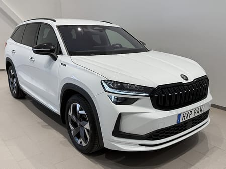 Škoda Kodiaq iV Skoda Sportline 1.5 TSI Drag B-kamera Värmare
