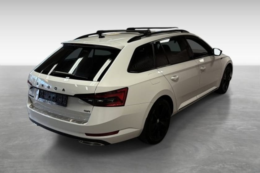 Bilde 4 av Škoda Superb Stasjonsvogn 2.0 200HK Sportline