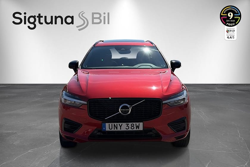 Bild 2 av Volvo XC60 Recharge T6 AWD R-Design / B&W / Pano / Drag / 360°