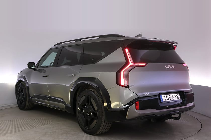 Bild 4 av Kia EV9 AWD GT-Line Pano Elstol 7-sits Meridian Drag V-Hjul