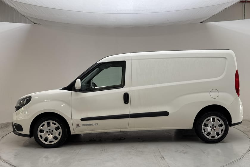 Bild 2 av Fiat Doblò Van Maxi Doblo Cargo 1.6 MJT (105hk) L2 Dragkrok