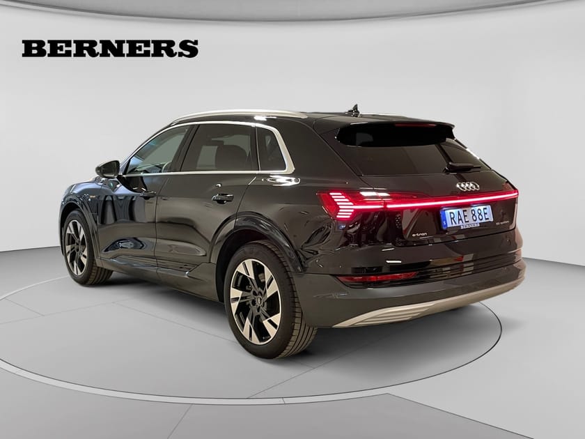 Bild 3 av Audi e-tron 55 quattro / 20 Tum / Drag / Proline Edition /