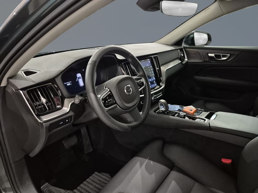 Bild 5 av Volvo V60 T6 AWD Plus Dark Nordic Edition//360-kamera//Drag//