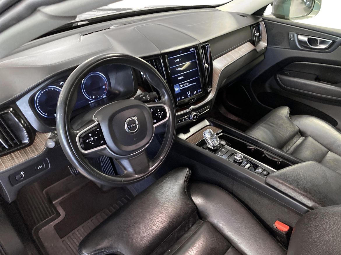 Volvo XC60 2020 - miniatyr 9