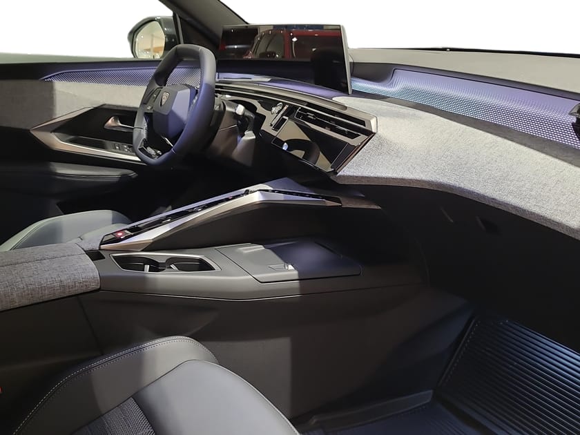 Bild 4 av Peugeot 5008 Hybrid 145
