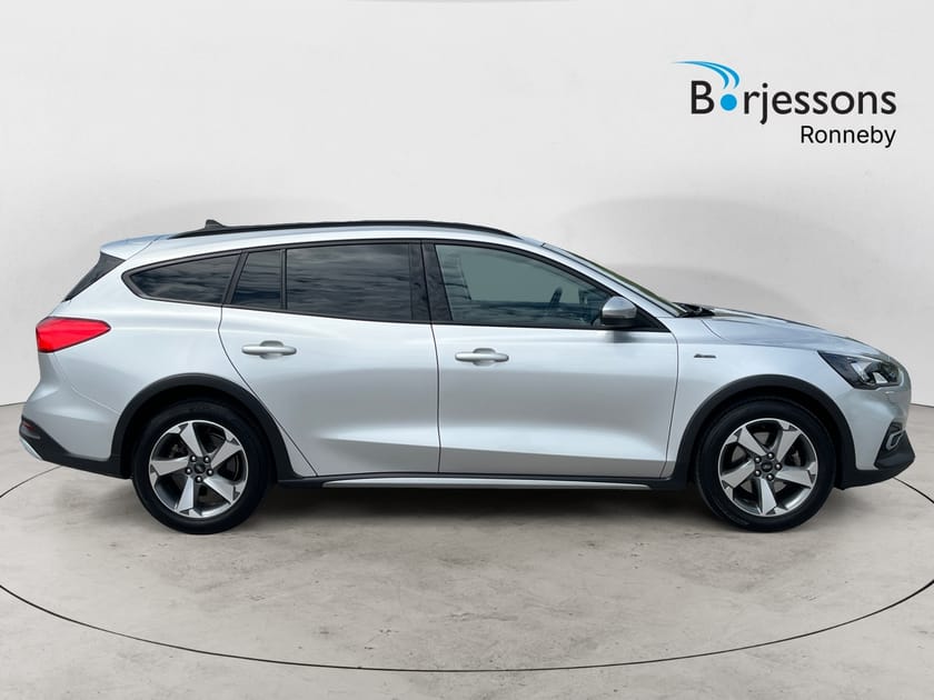Bild 2 av Ford Focus Active Kombi 1.0 EcoBoost SelectShift, 125hk