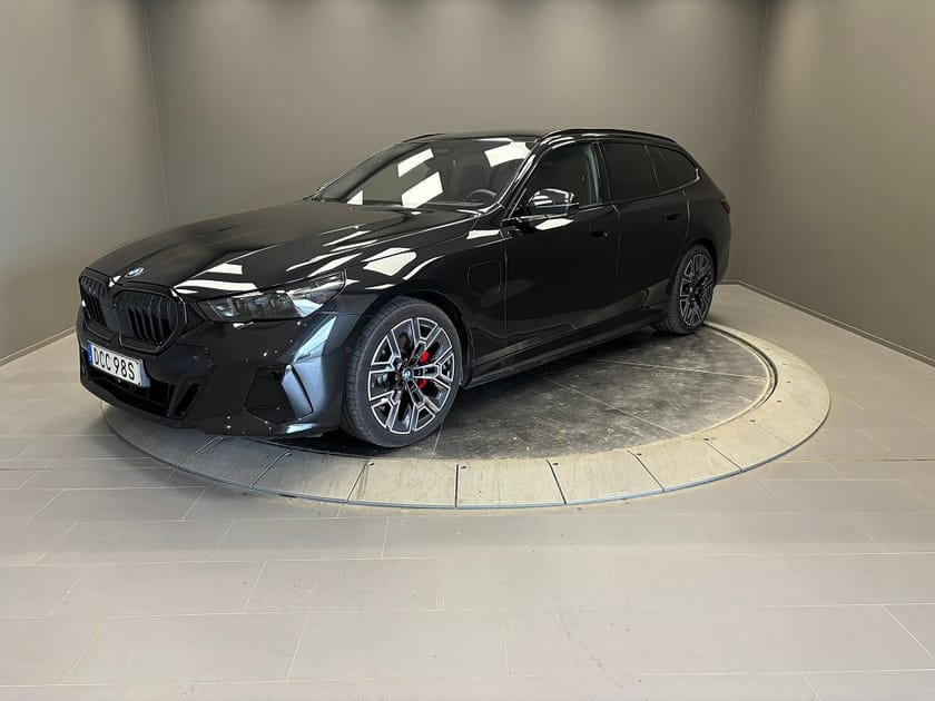 Bild 1 av BMW 530e xDrive Touring M Sport Business Edt Comfort-paket BW-Ljud Drag DEMO