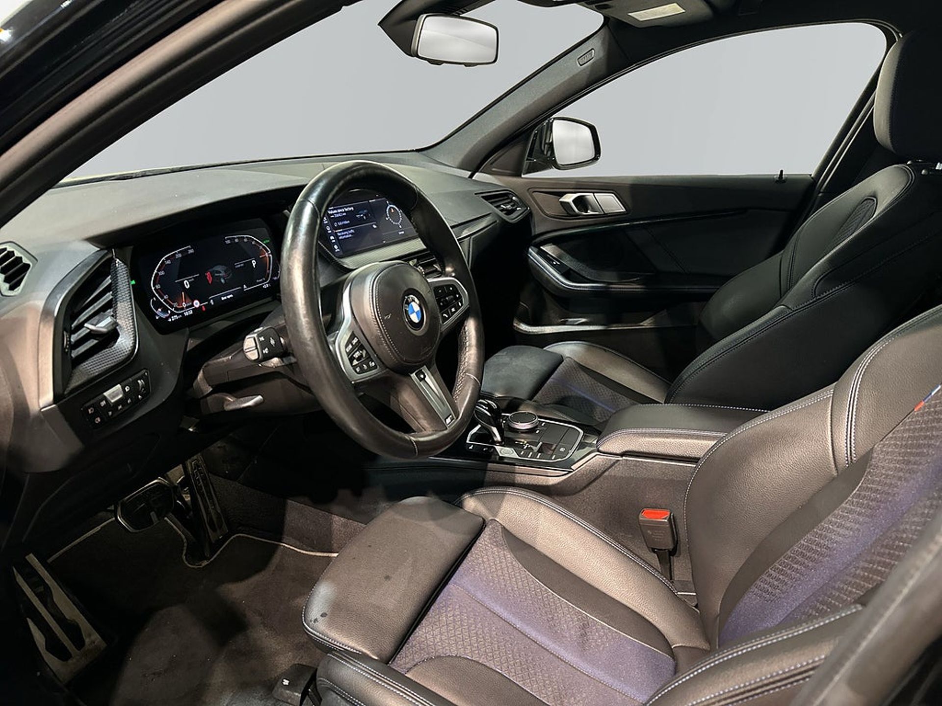 BMW 118 i 2022, photo 7/10