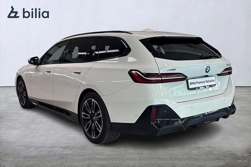Bild 2 av BMW 530e xDrive Touring M-Sport Business | Drag | H&K | Aktiv fa
