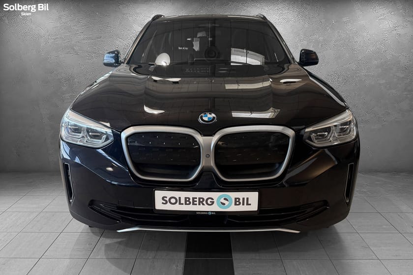 Bilde 2 av BMW iX3 Fully Charged HK/360°/Glasstak/El-bakluke