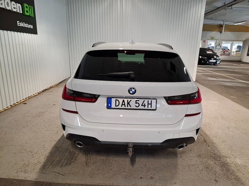 Bild 5 av BMW 330e xDrive Touring 292 hk M SPORT/DRAGKROK