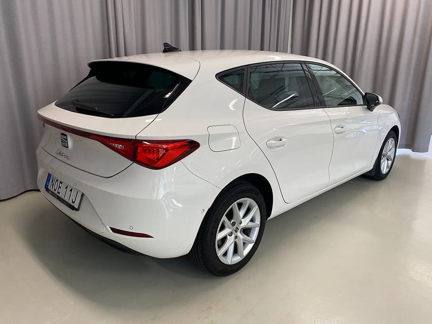 Bild 5 av SEAT Leon Style 1.0 eTSI 110hk Automat. Park Assist, Rattvärme