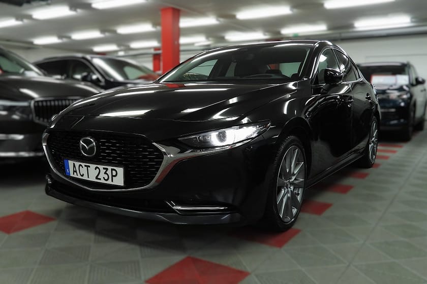 Bild 2 av Mazda 3 Sedan 2.0 e-SKYACTIV-X M Hybrid HUD Drag 360° kam SoV Hjul