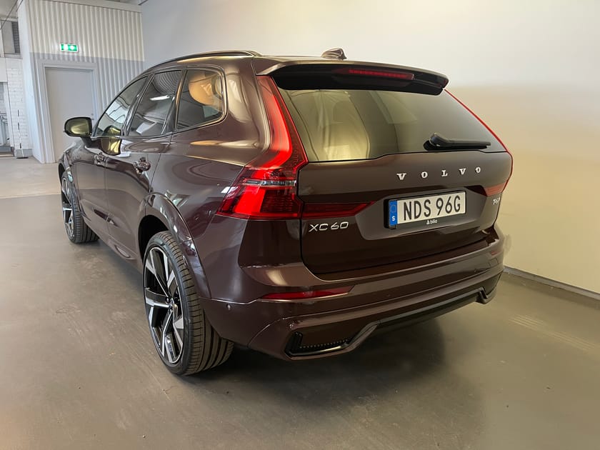 Bild 3 av Volvo XC60 T6 Plus Dark Nordic Edition/ Panorama/ 360 kamera/ Navigation/Harman Kardon/ Head up/ 10.000kr tillbehör /