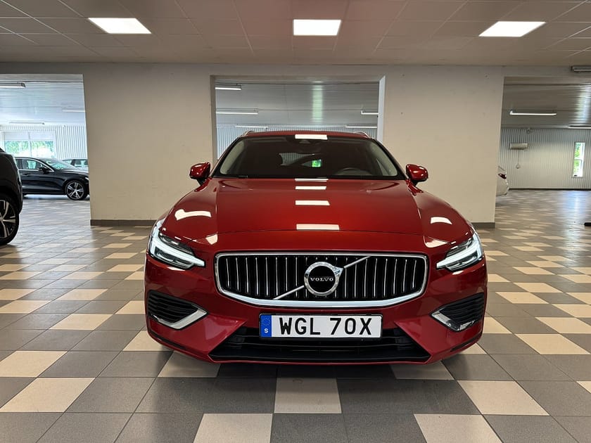 Bild 3 av Volvo V60 Recharge T6 AWD 350 Hk Geartronic VOC Drag