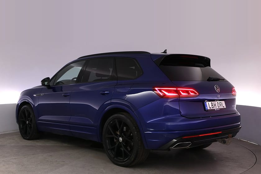 Bild 4 av Volkswagen Touareg R eHybrid Pano Kam Drag HuD Dynaudio 22''
