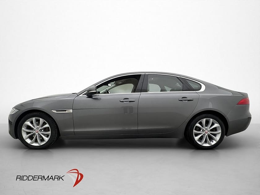 Bild 4 av Jaguar XF 20d AWD 180hk B-Kamera Skinn D-Värmare Navi
