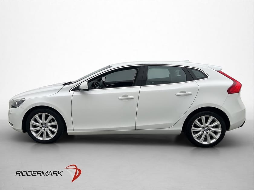 Bild 4 av Volvo V40 T3 150hk Momentum P-Värmare Farthållare Halvskinn