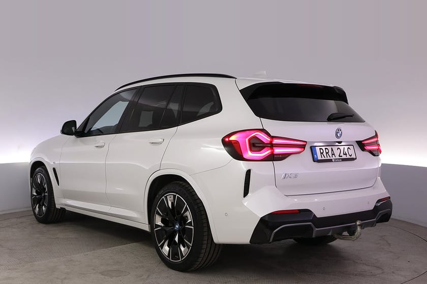 Bild 4 av BMW iX3 M-Sport Charged plus Pano HuD Drag HK 360 AdapFarth