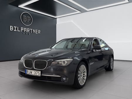 BMW 740d xDrive Steptronic/Navi/Drag/Taklucka/Head-up/Skinn