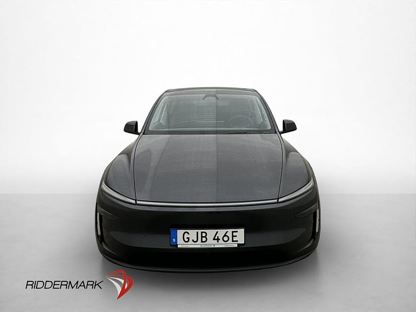 Bild 3 av Tesla Model Y Long Range AWD 514hk Premium  Adp-fart Pano
