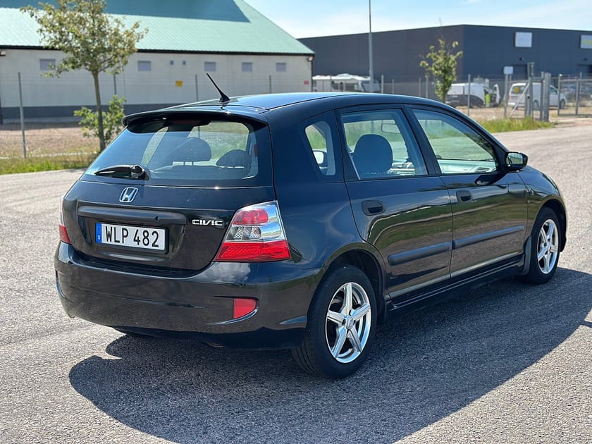 Bild 4 av Honda Civic 5-dörrar 1.6 Euro 4 AUTOMAT
