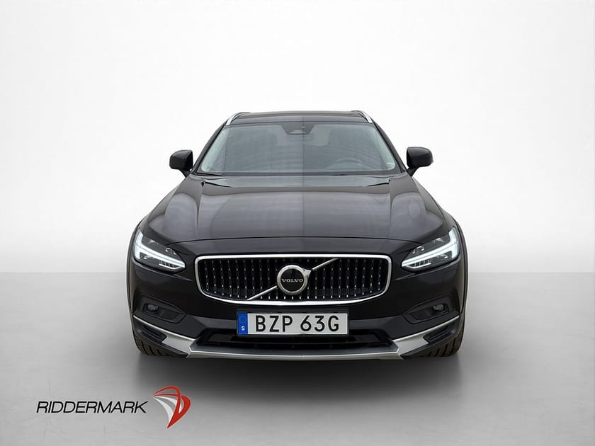 Bild 2 av Volvo V90 Cross Country B4 AWD Momentum Läder BLIS Navi Drag