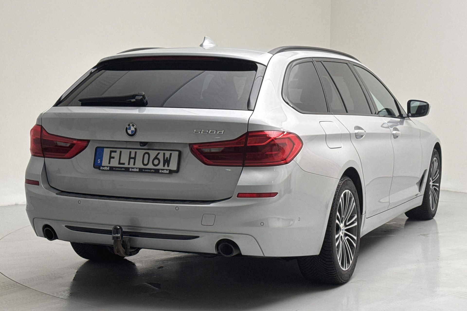 BMW 520 d Touring 2020, kuva 3/10