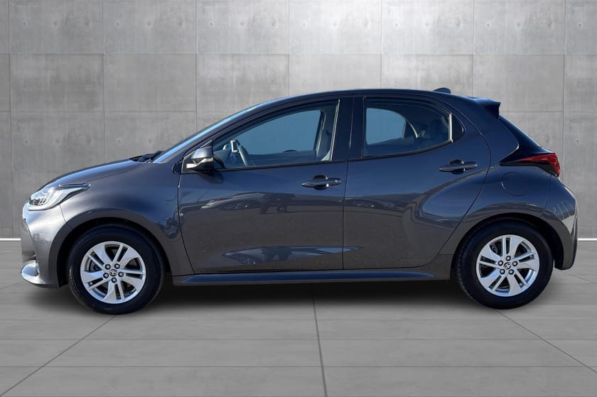 Bilde 2 av Toyota Yaris Hybrid / Active / Velholdt
