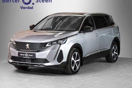 Peugeot 5008 diesel og automat.