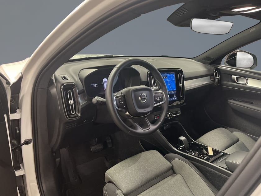 Bild 5 av Volvo XC40 B4 FWD Bensin Plus Dark//Adaptiv Farthållare//