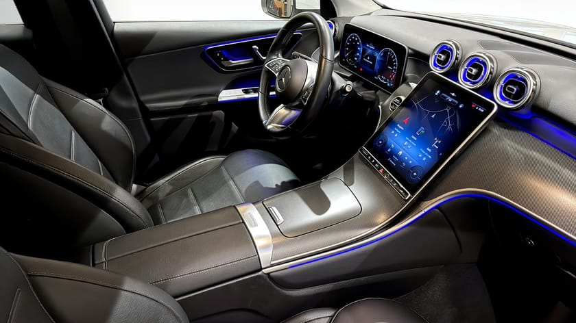Bild 3 av Mercedes-Benz GLC 300 e 4MATIC 300e | 360-kamera | Drag | Navigation | 3.95% ränta