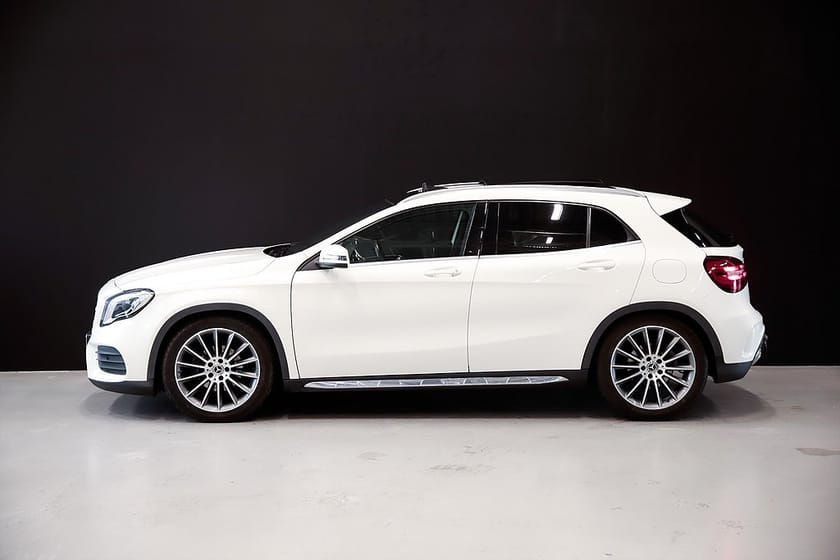 Bild 3 av Mercedes-Benz GLA 200 d 4MATIC