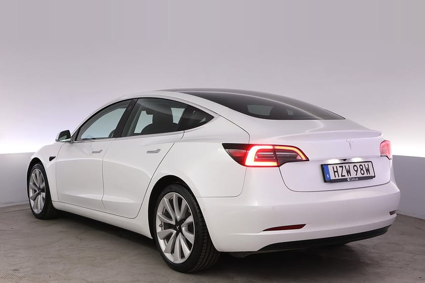 Bild 4 av Tesla Model 3 Long Range AWD Uppg. Autop. Pano 19" Acc.Boost