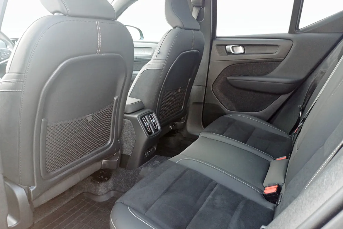 Volvo EX40 Twin Motor Performance