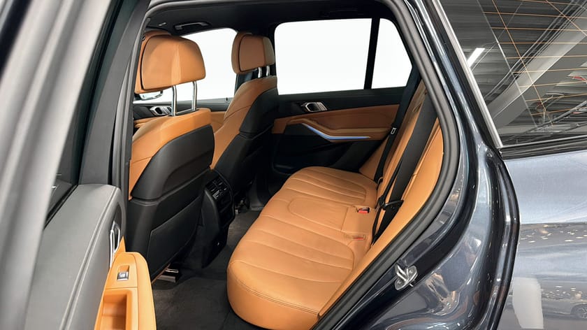 Bild 5 av BMW X5 xDrive45e iPerformance 45e xDrive M-Sport Komfortstol HiFi Drag DAP 360