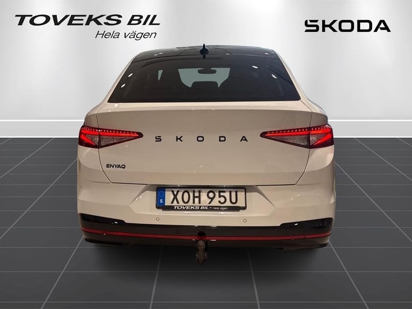 Bild 3 av Škoda Enyaq Coupé RS 340hk 82 KWH Dragkrok